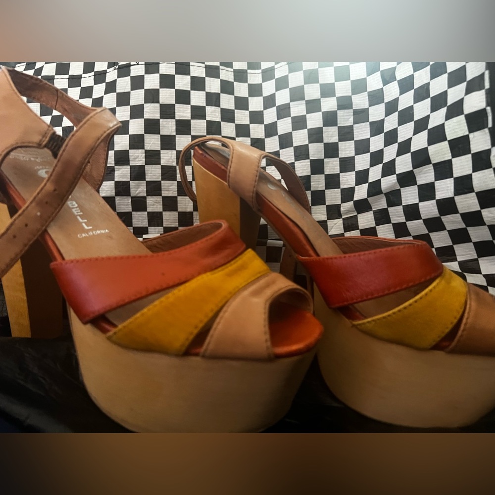 Retro heels